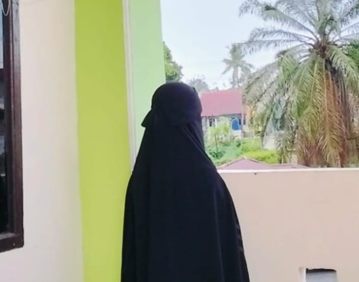 Ustadzah Fadhilah Isnaini jambi indonesia